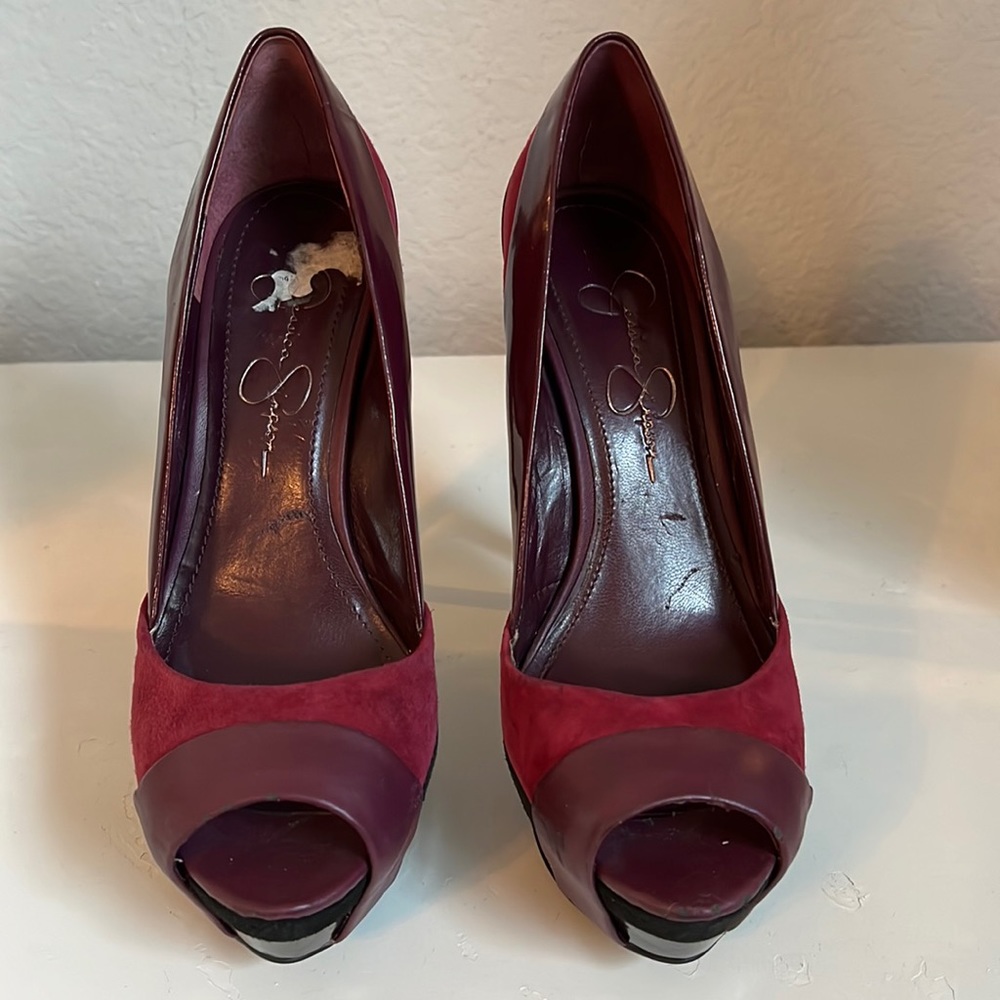 Jessica Simpson plum pumps